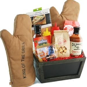 King of The Grill Gift Basket contains BBQ sauces, condiments, grilling plank, grilling mitt and more