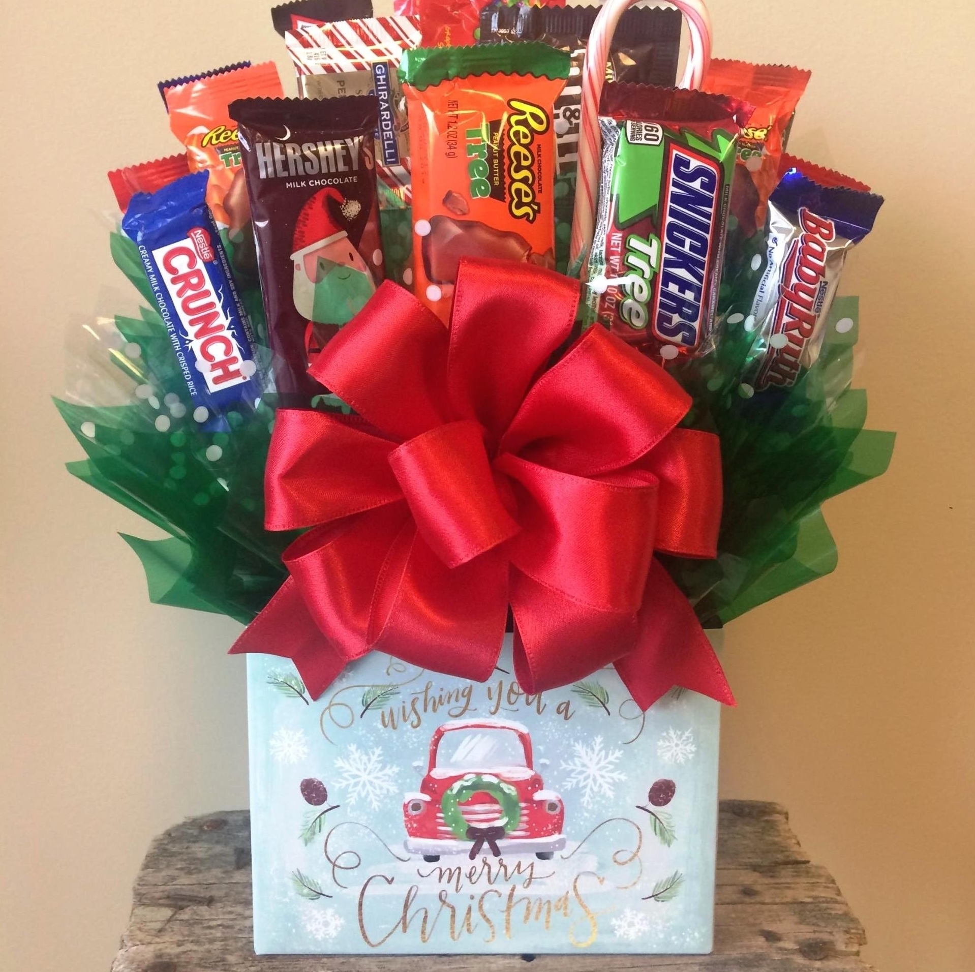Merry Christmas Candy Gift Box Bouquet | Holiday Candy Bouquet | Arttowngifts.com